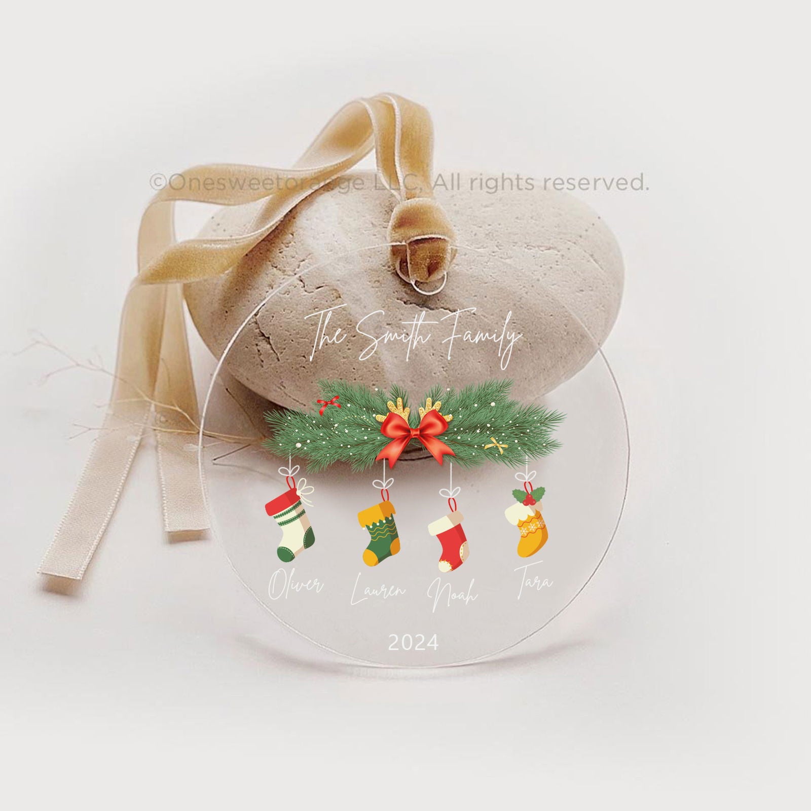 Personalized Family Christmas Ornament 2024 – Custom Family & Pet Ornament AV03-10 - Kindlytoys