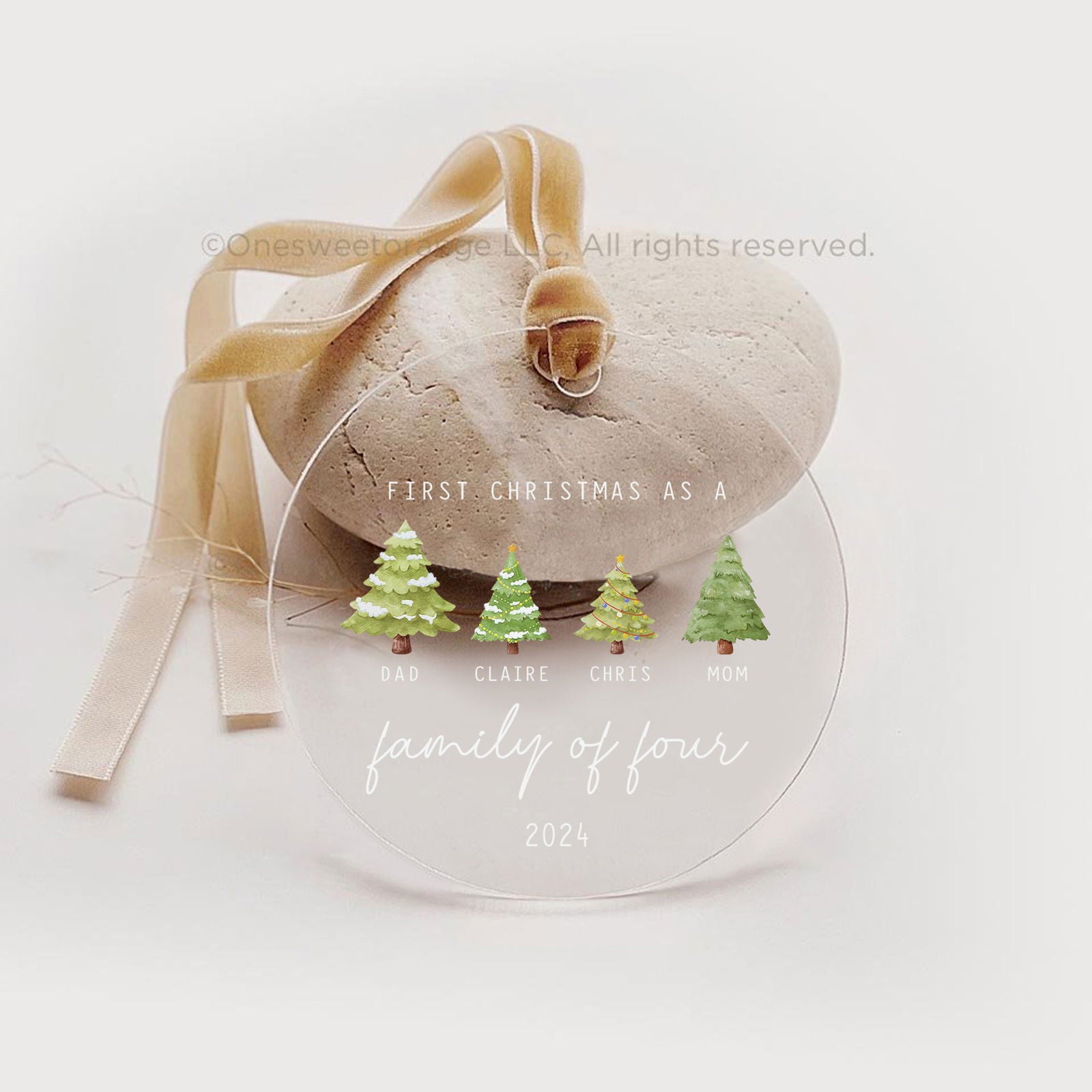 Personalized Family Ornament with Christmas tree, Custom Xmas Tree Ornament AV03-15 - Kindlytoys