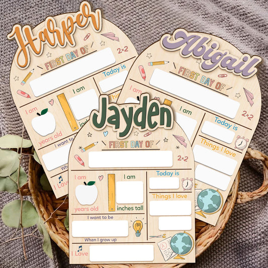 Personalized First/Last Day of School Sign Interchangeable Names SS39 - Kindlytoys