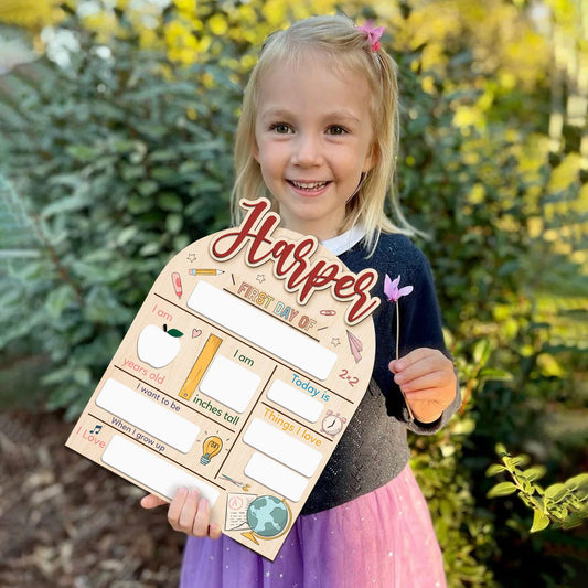Personalized First/Last Day of School Sign Interchangeable Names SS39 - Kindlytoys